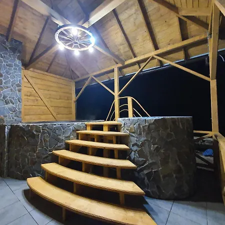 Садиба У Курила З Сауною Та Чаном На Дровах Shepot Exterior photo