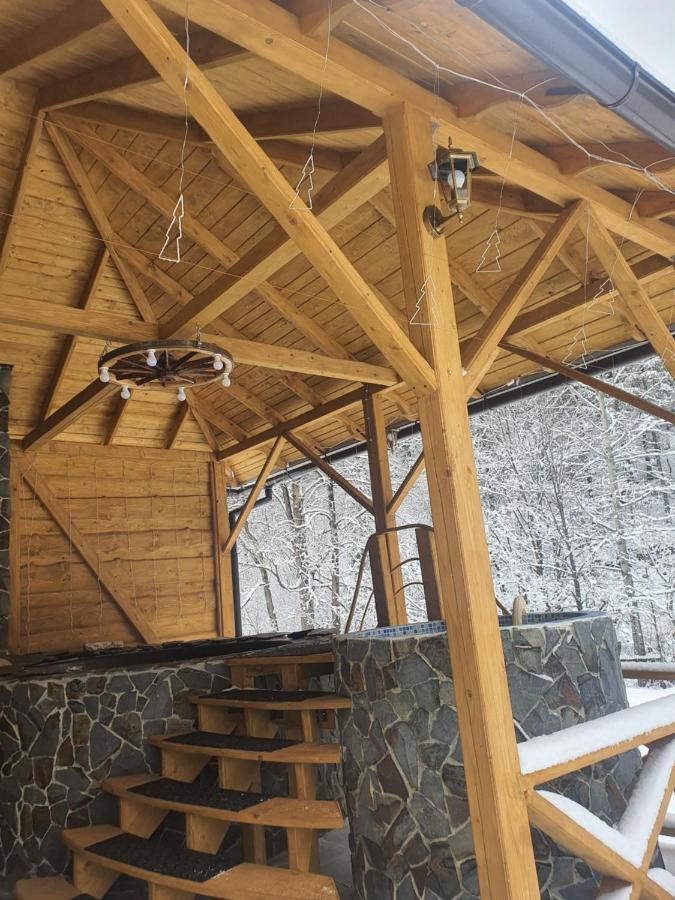 у курила з сауною та чаном на дровах