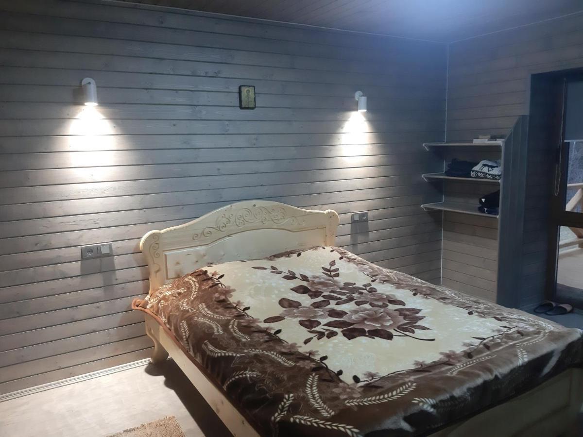 у курила Апартаменти *